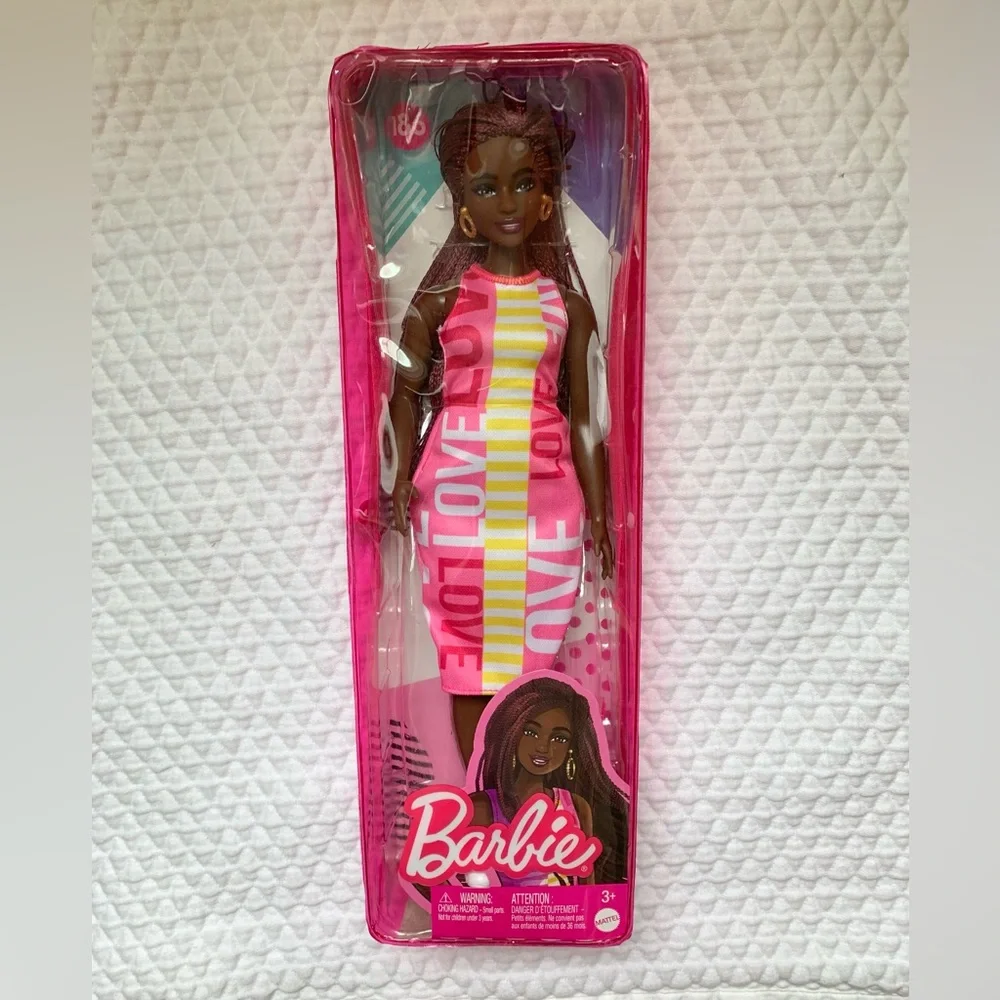 NIB Barbie Fashionista #189, Curvy Doll with Crimson Red Hair Braids, LOVE Dress - Picture 2 of 4